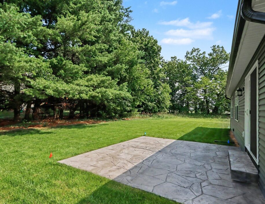 17wf-rear-patio-916x708